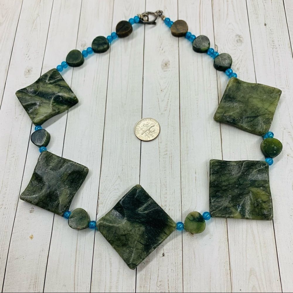 Serpentine Beaded Necklace‎
